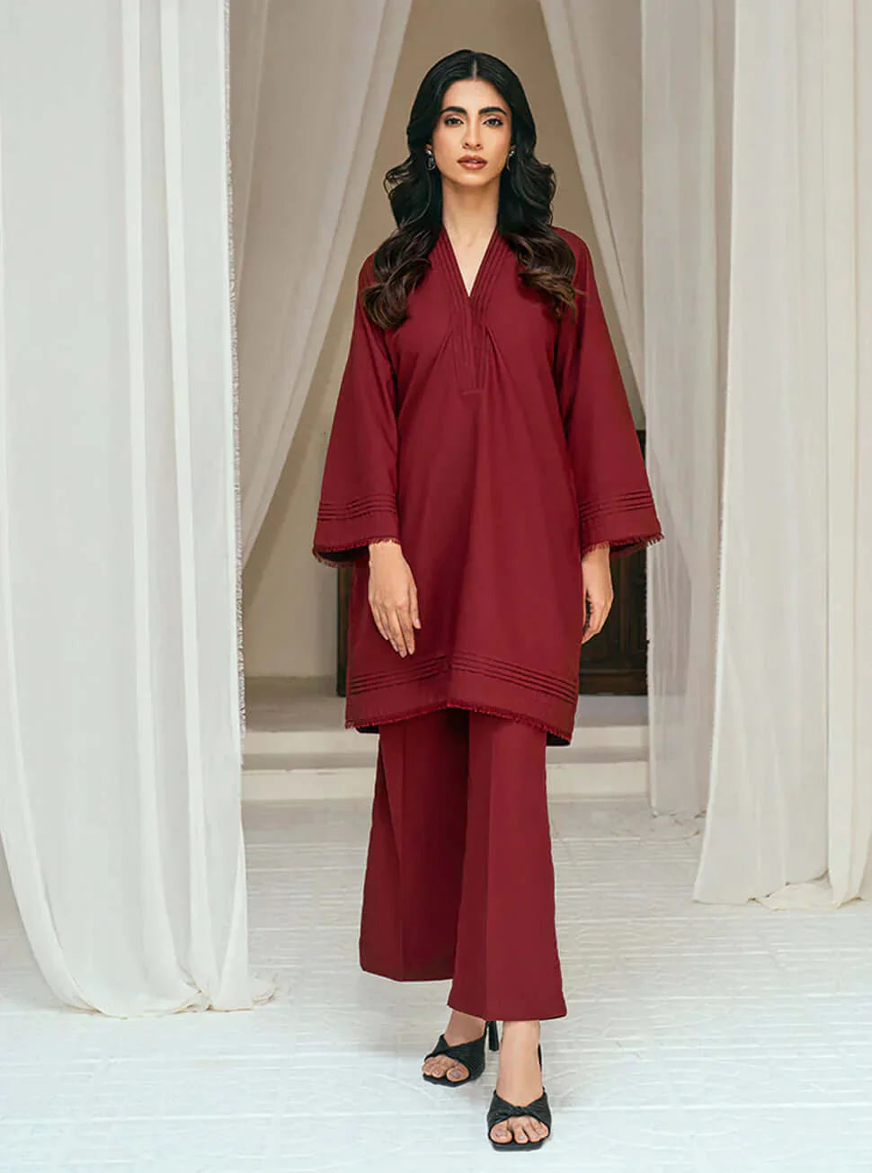 Khaddar Scarlet Set GUL020