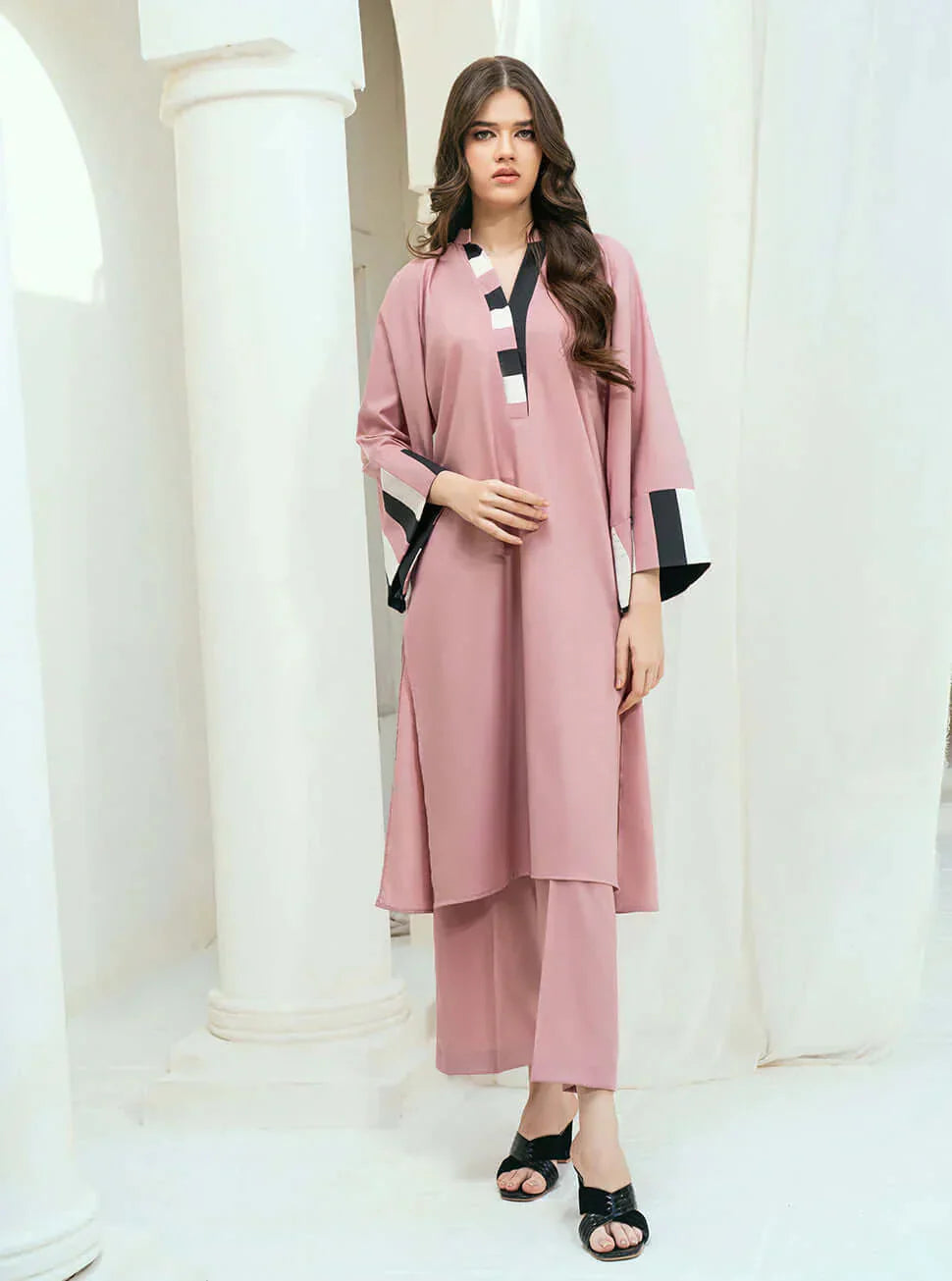 Khaddar Carnation Set GUL023