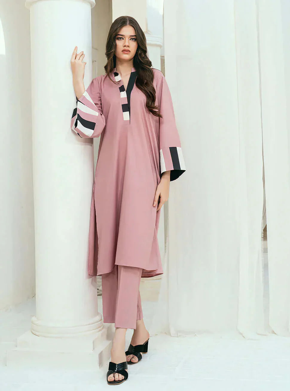 Khaddar Carnation Set GUL023